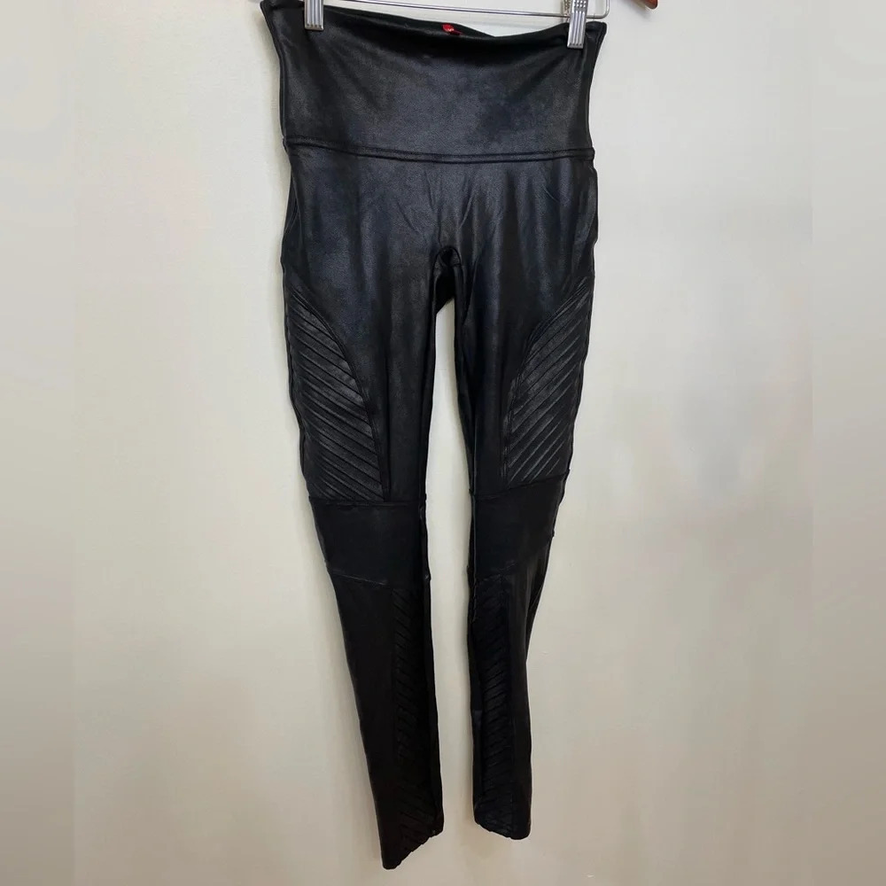 SPANX|| Moto Faux Leather Leggings,Like New size Medium - Picture 5 of 11